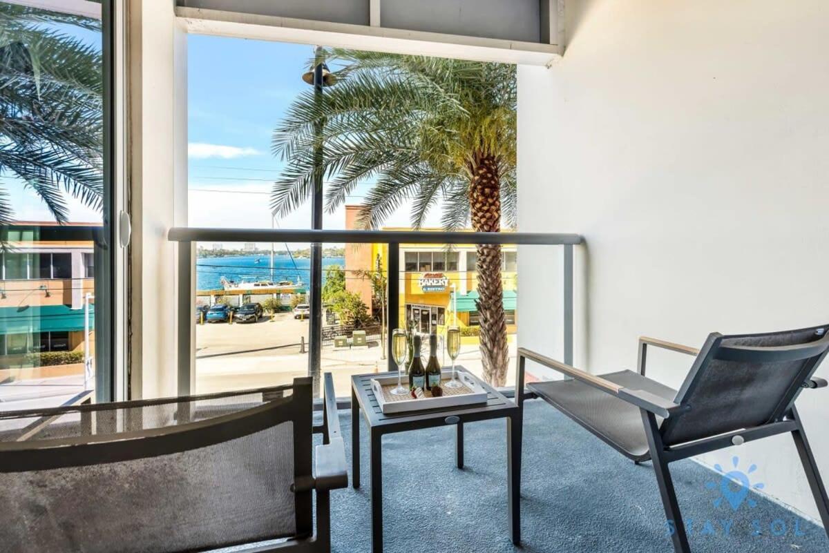Apartment With Bay View Balcony - Pool - Up To 6 - Gym Hollywood Kültér fotó