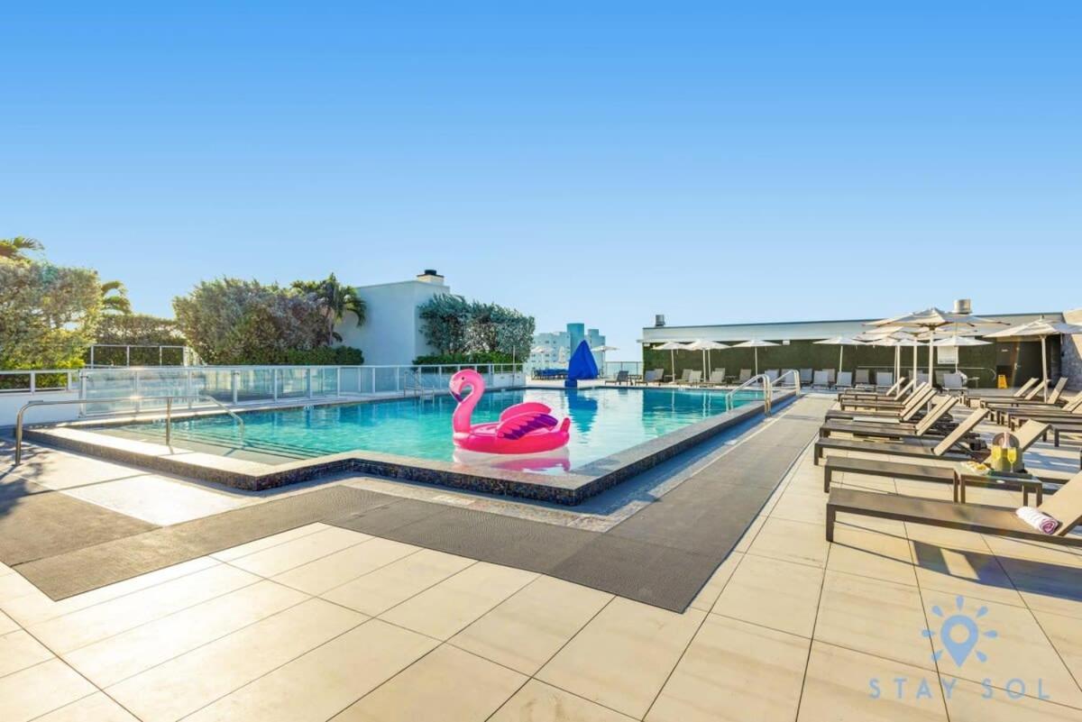 Apartment With Bay View Balcony - Pool - Up To 6 - Gym Hollywood Kültér fotó
