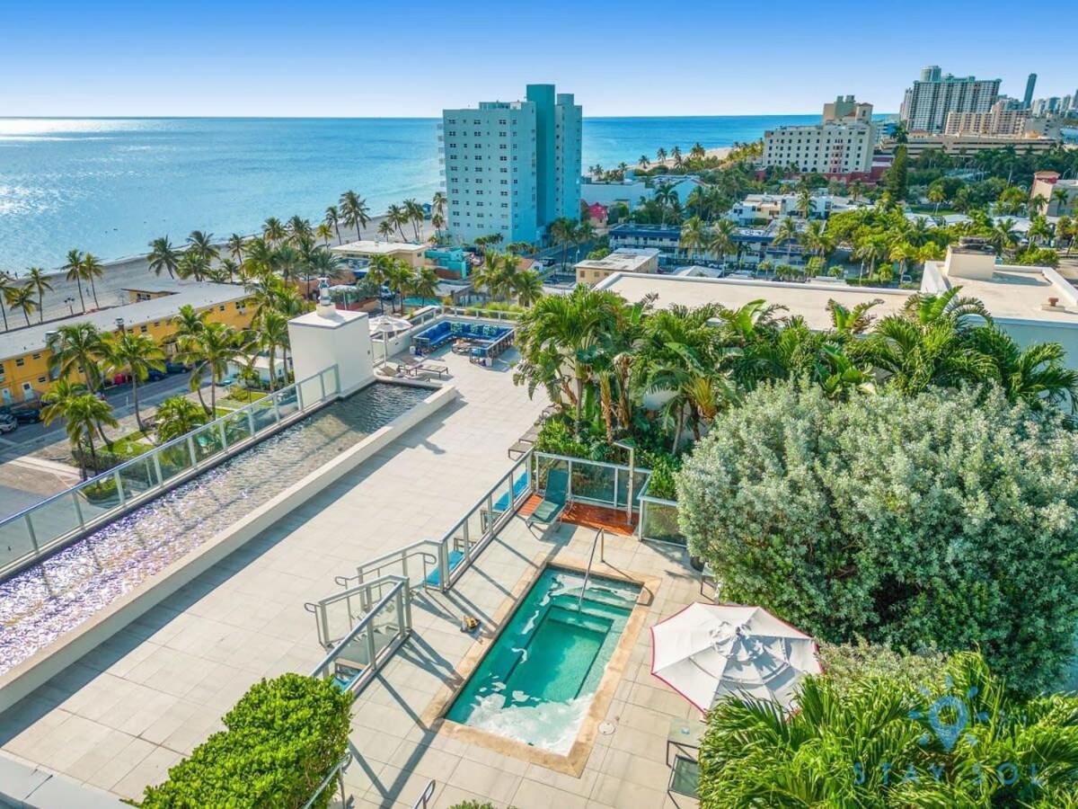Apartment With Bay View Balcony - Pool - Up To 6 - Gym Hollywood Kültér fotó