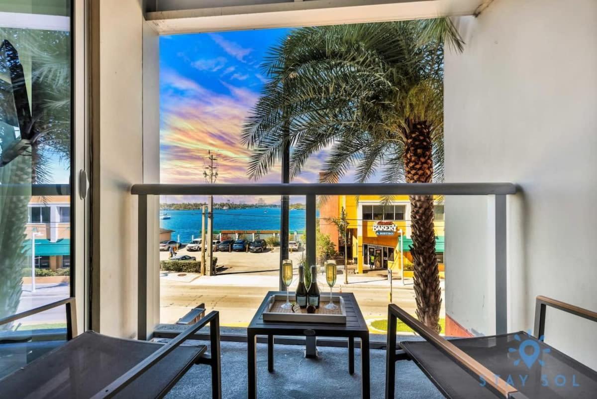 Apartment With Bay View Balcony - Pool - Up To 6 - Gym Hollywood Kültér fotó
