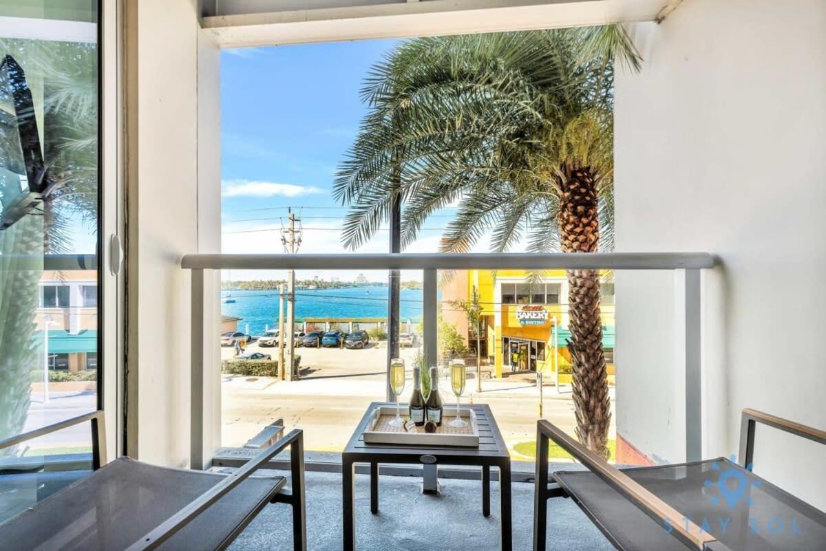 Apartment With Bay View Balcony - Pool - Up To 6 - Gym Hollywood Kültér fotó
